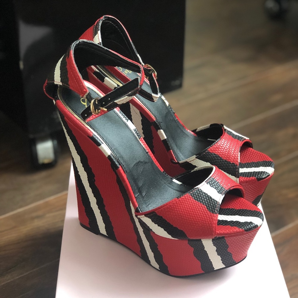Red/Black/White Open-Toe Wedges
